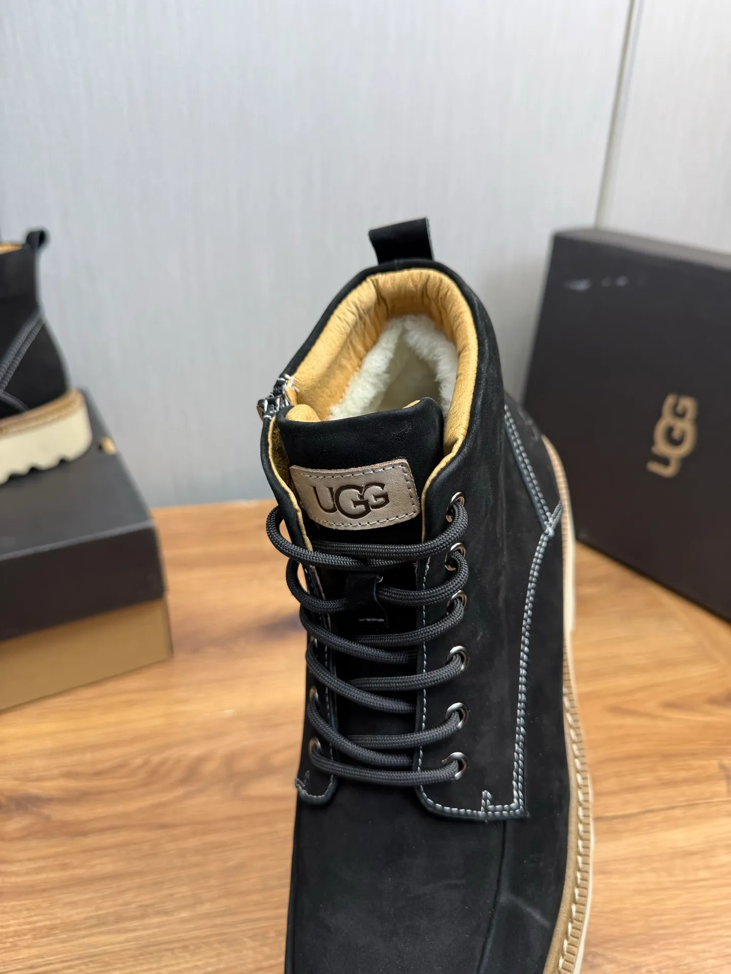 Factory price 640💰 [UGG] Men's hot winter warm boots🐑Simple and fashionable design, cowhide➕comfortable and warm wool lining. Soft and comfortable to wear, good warmth retention, and excellent foot feel. Regular size 38-45